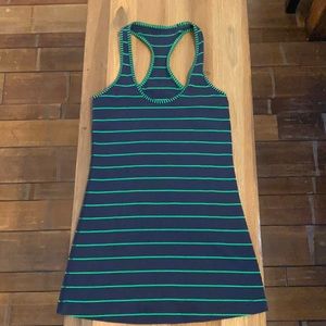 lululemon gently loved Cool Racerback Tank Sz 4